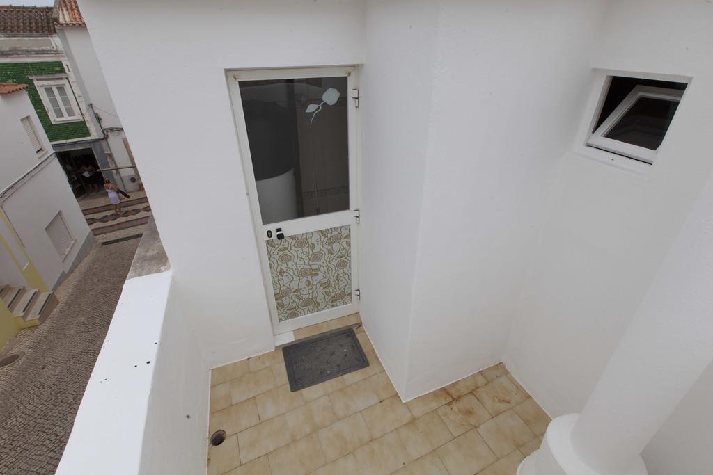 Guest House First Floor Lagos Exterior foto